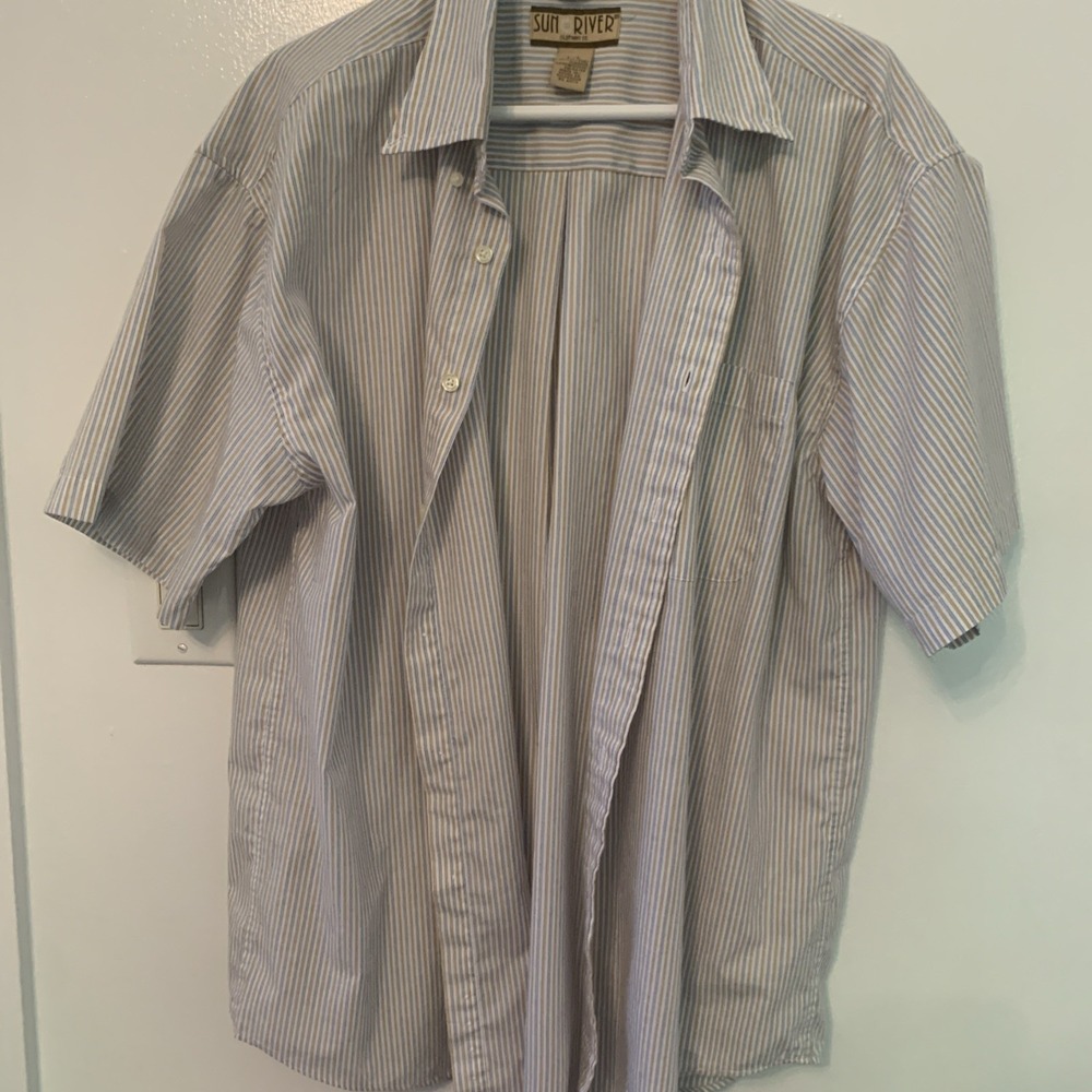 Sun River Mens Short Sleeve Button Down Shirt L Striped Wrinkle Resistant Beige